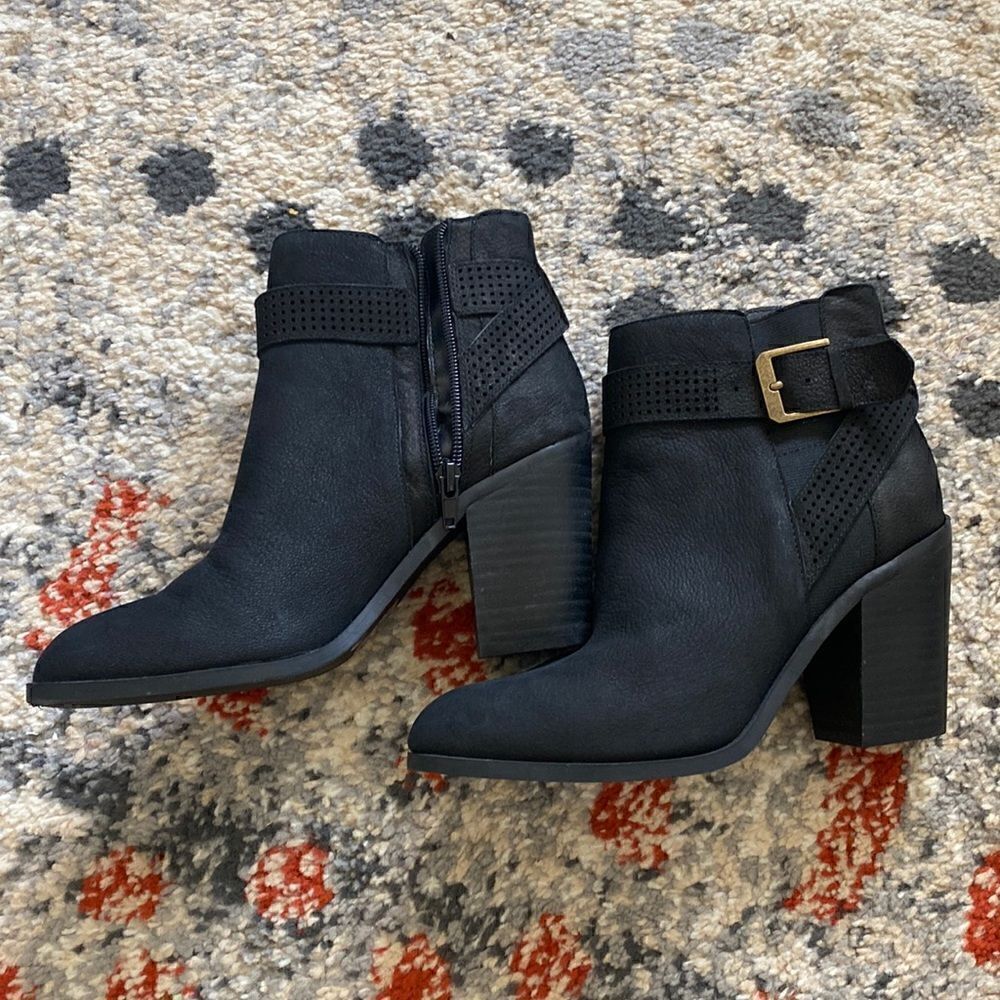 Crown Vintage Heeled Bootie Short Boots Black size 7